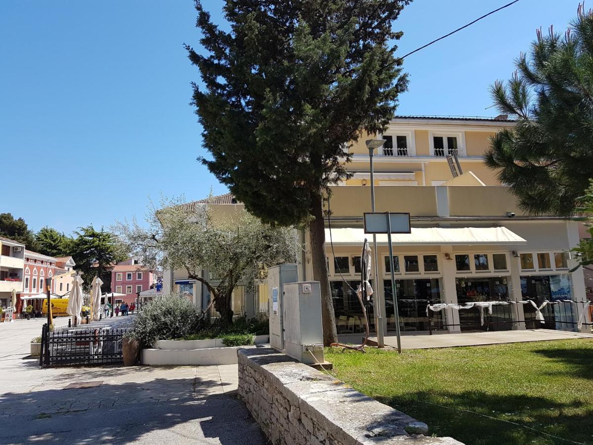 Nina Deluxe Superior 5 Star Apartment, Your Piece Of Heaven By The Sea & Park Novigrad Istria Buitenkant foto