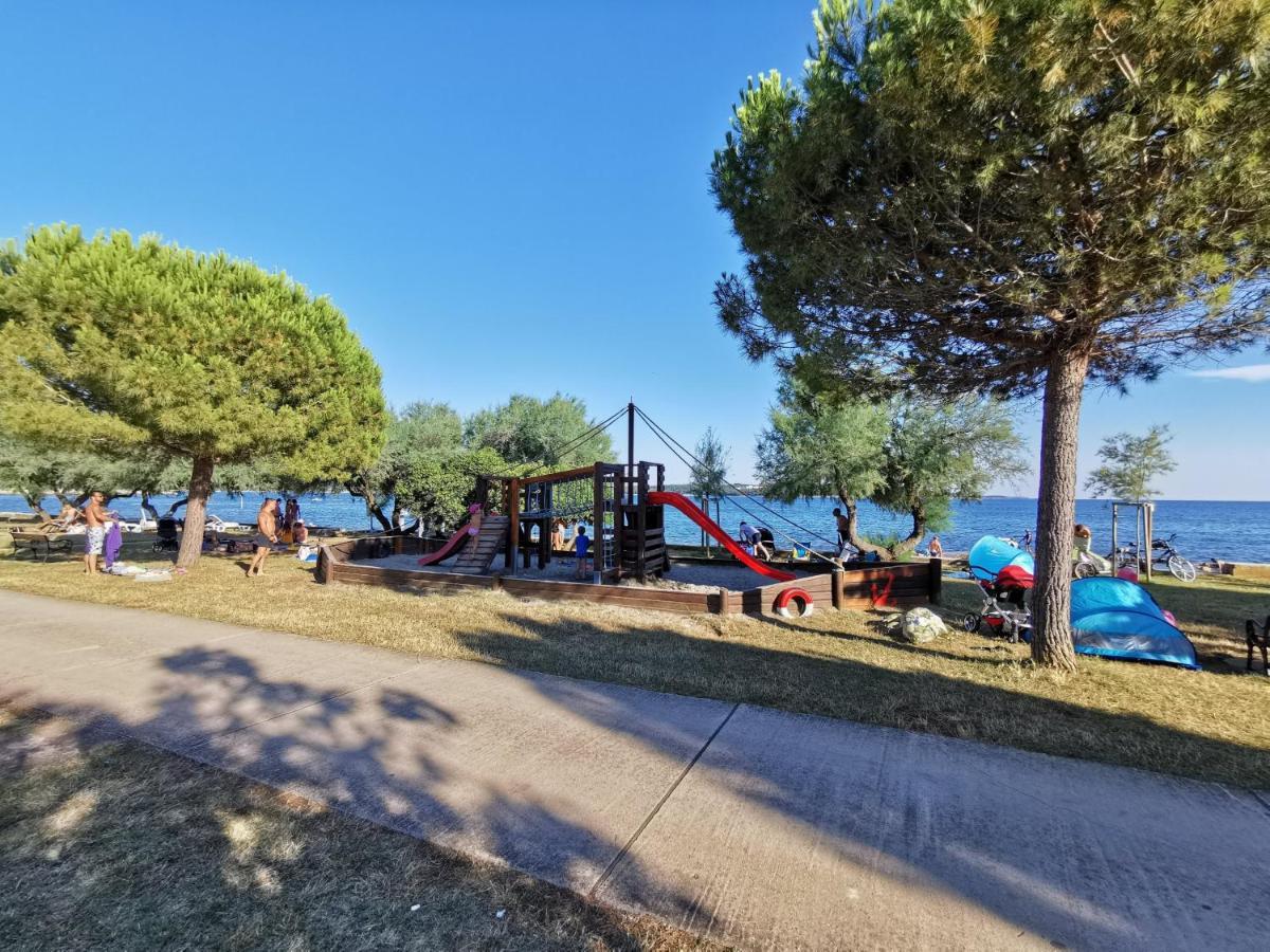 Nina Deluxe Superior 5 Star Apartment, Your Piece Of Heaven By The Sea & Park Novigrad Istria Buitenkant foto